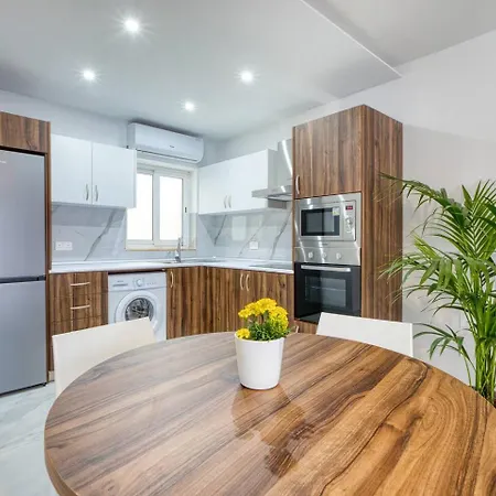 Modern, 2-br With Valletta View Pietà